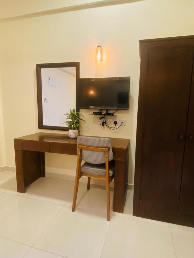 Hotel Northway Vavuniya Ngoại thất bức ảnh