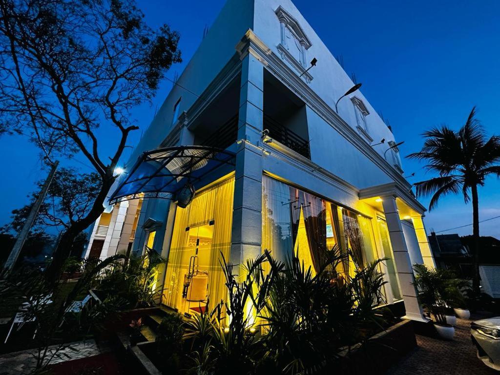 Hotel Northway Vavuniya Ngoại thất bức ảnh