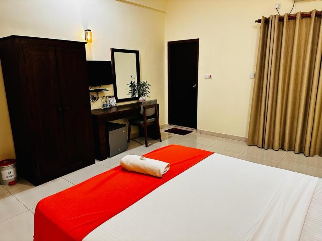 Hotel Northway Vavuniya Ngoại thất bức ảnh